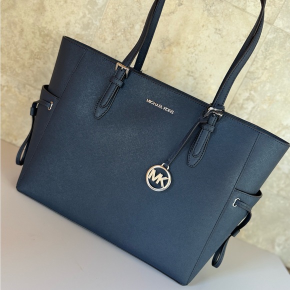 Michael Kors Gilly Large Drawstring Tote Shoulder Bag Dark Navy/Silver - Picture 12 of 12